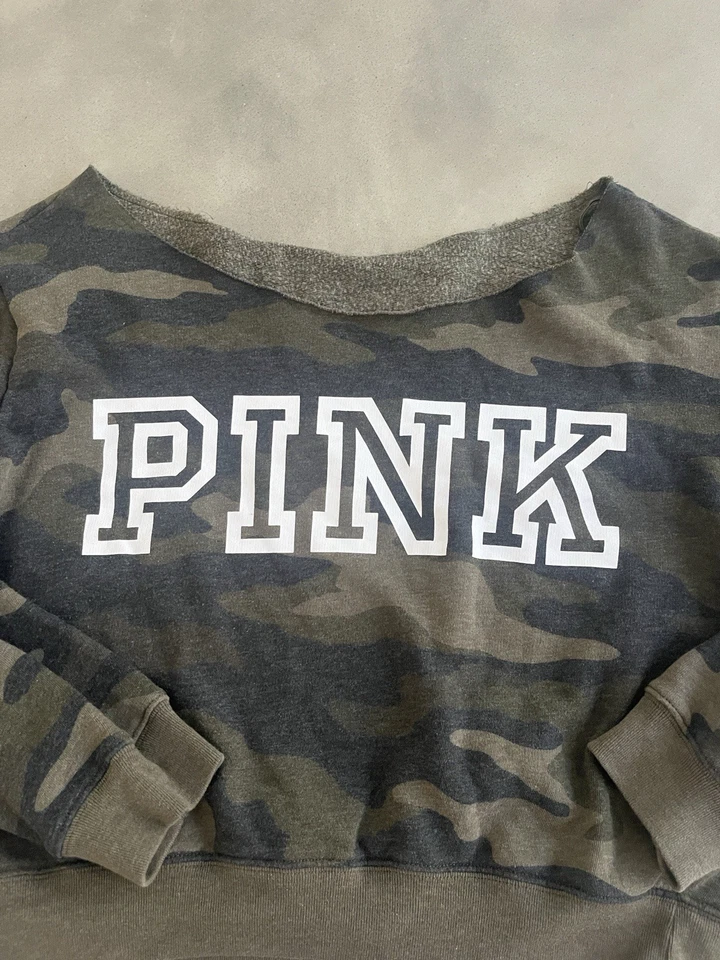 Victoria’s Secret Rosa Hombro Descubierto Verde Camuflada Sudadera Recortada Talla Grande Foto 4 de 4