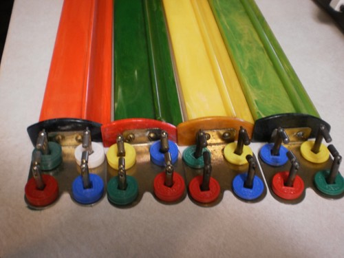 VINTAGE BAKELITE MAH JONG MAJONG SET by ROYAL 152 TILES 4 RACKS COINS IN BOX - Picture 9 of 16