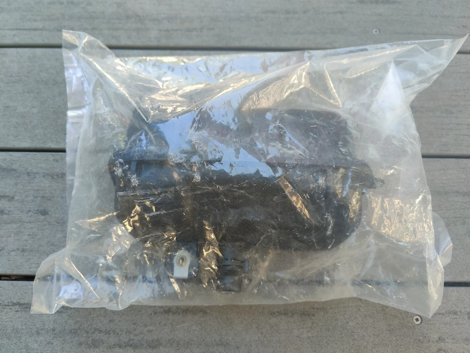 Genuine New Cooling Bottle for Jeep Wrangler JL Gladiator JT 19-24 68364312AC - Image 4 of 4