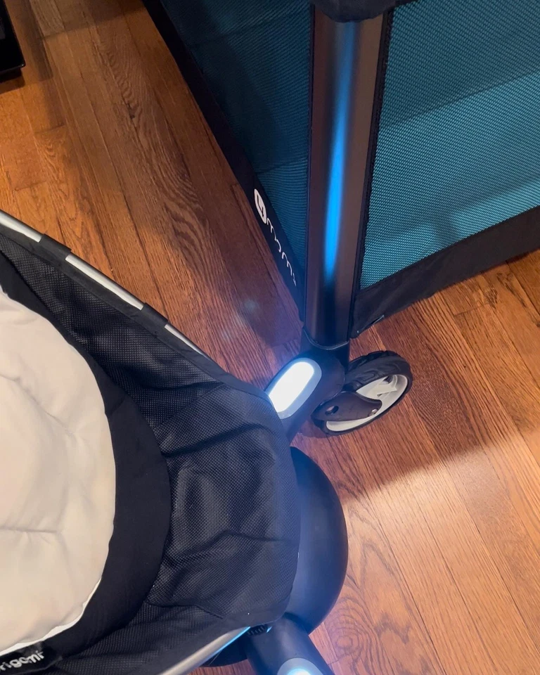 Cochecito de asiento individual paraguas 4moms Origami Power plegable negro/plateado Foto 3 de 4