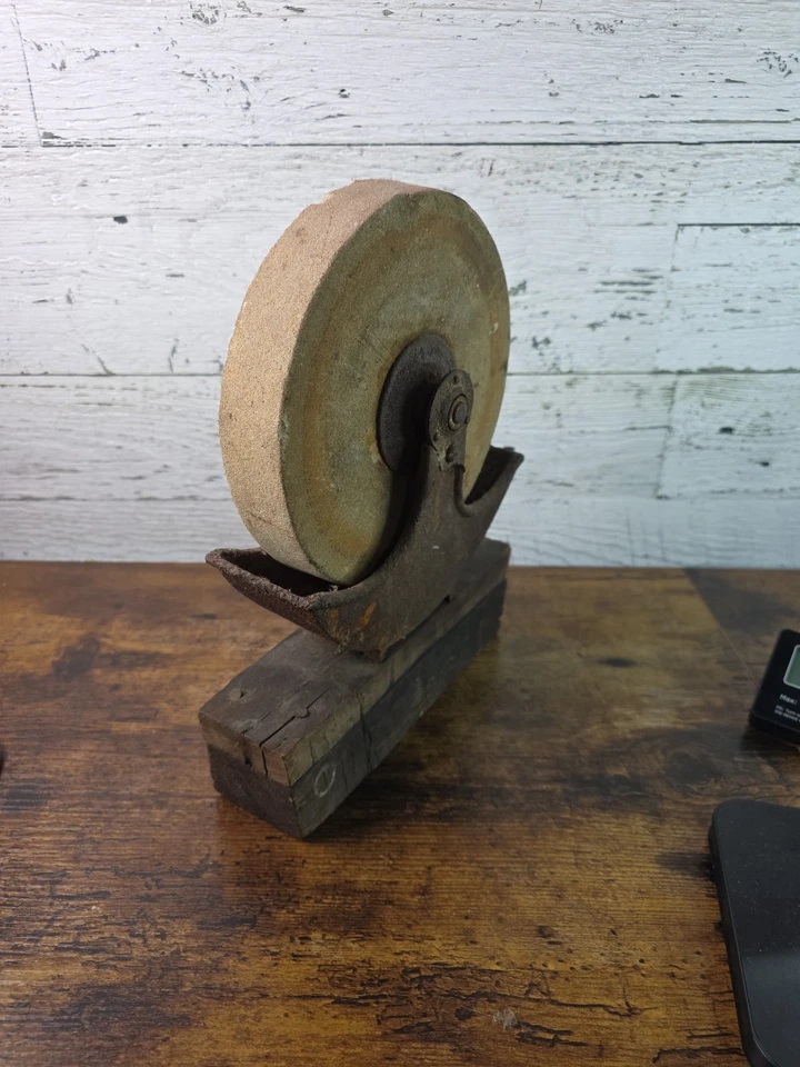 Primitive Antique Grinding Wheel 7¼" Wheel Early Cabin Goods VG - Image 4 of 4