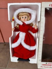 TELCO 24” Original MOTION-ettes Christmas QUEEN Girl Caroler Illuminated Candle