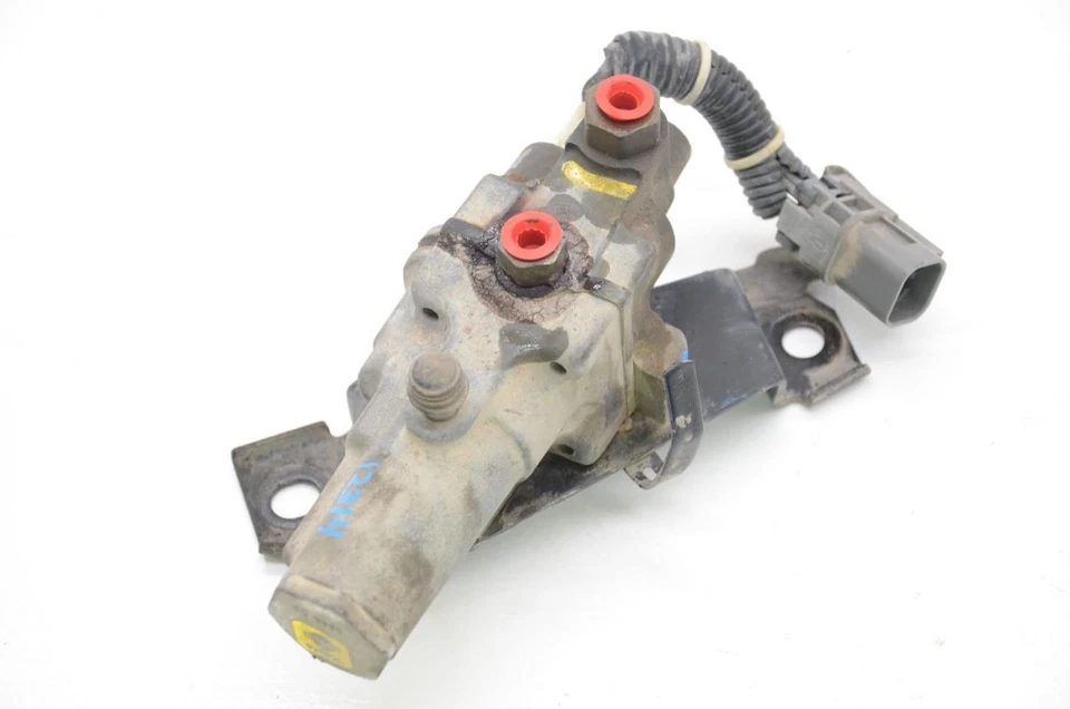 Válvula de freno con detección de carga 93-95 Nissan Pickup D21 6 cilindros 4x4 Foto 2 de 4
