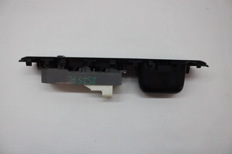 Toyota Prius C 2014 puerta delantera izquierda ventana maestra interruptor de control fabricante de equipos originales 2012-2019 Foto 4 de 4