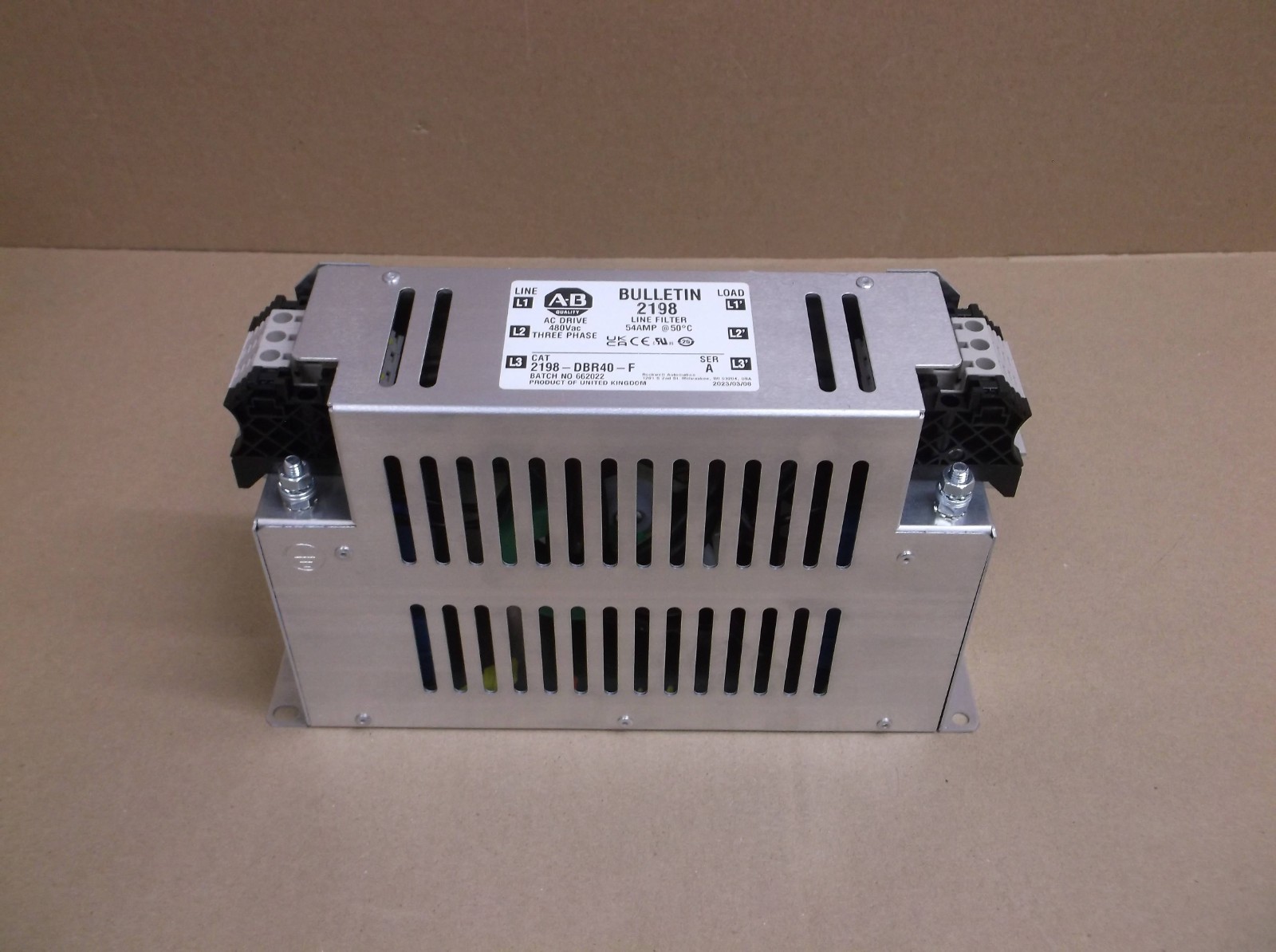 2198-DBR40-F A Allen Bradley NOUVEAU Filtre De Ligne EMC Kinetix 5700 40A 50C