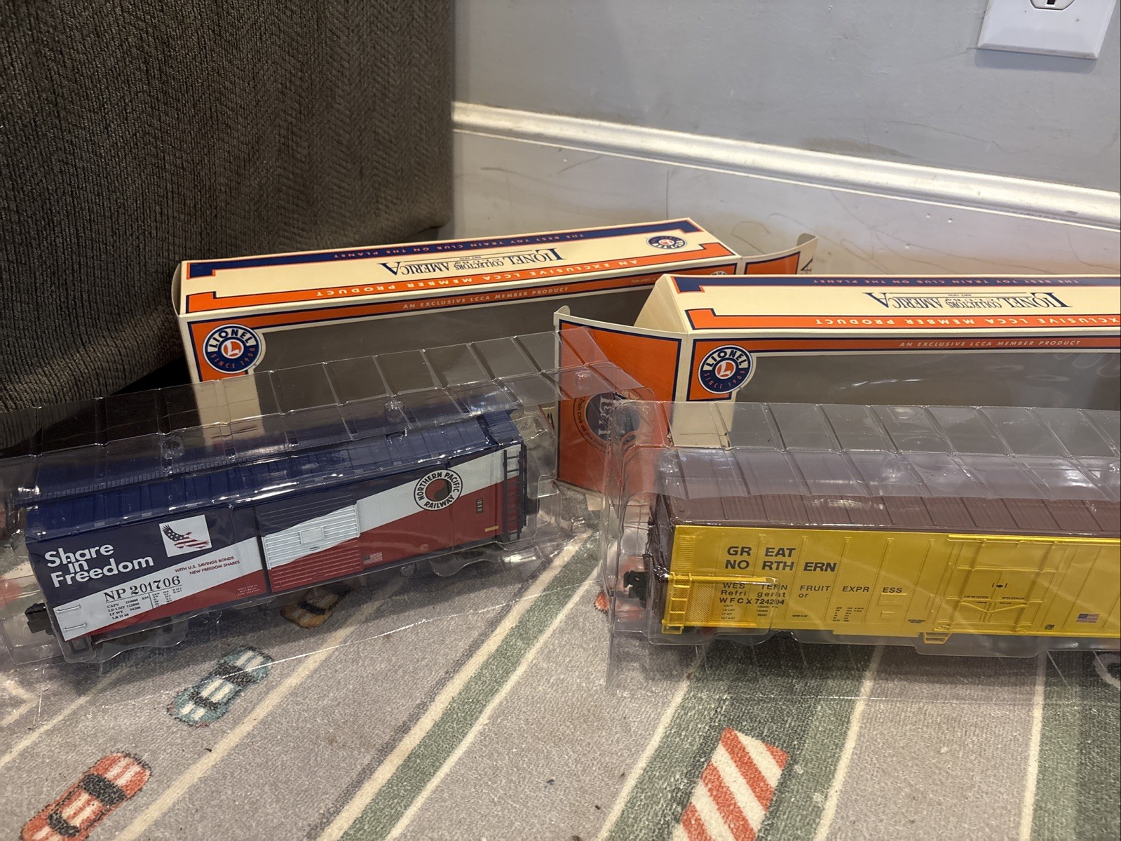 Click here to see eBay Auction