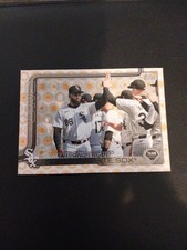2025 Topps Series 2 - Chicago White Sox #352 Holiday