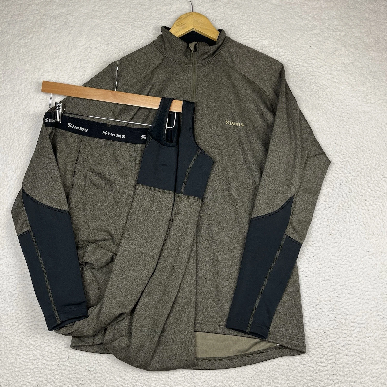 Simms Base Layer Set Mens Medium Green Wader Thermal 1/4 Zip Pants Fishing
Opens in a new window or