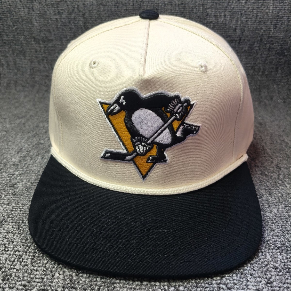 Mitchell & Ness Pittsburgh Penguins NHL White Black Snapback Hat Cap