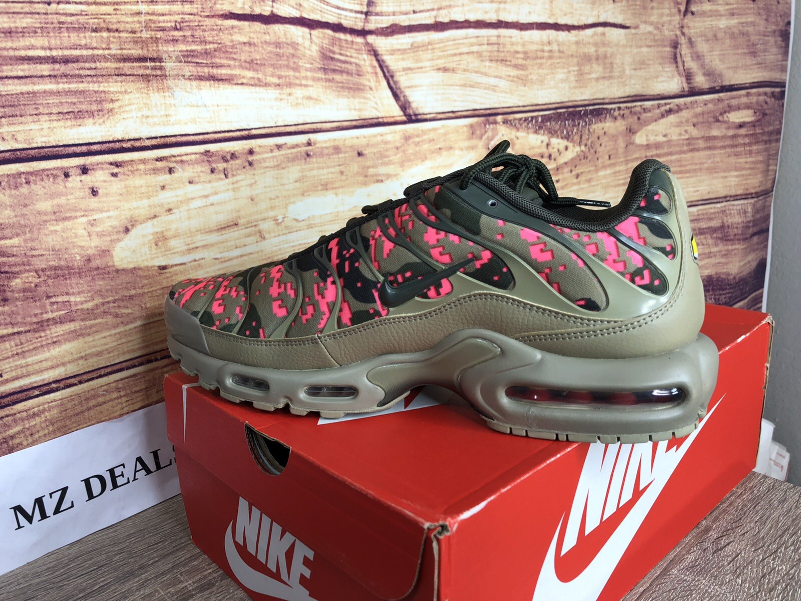 air max plus neutral olive