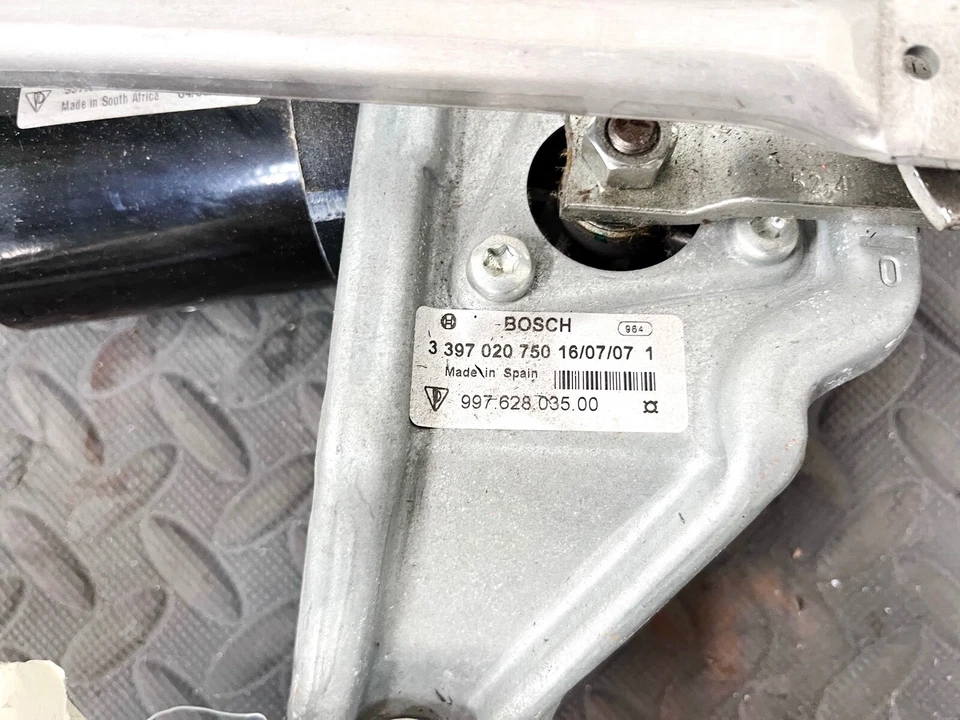 06-12 PPORSCHE 911 CARRERA 4S ПЕРЕДНИЙ РЫЧАГ СТЕКЛООЧИСТИТЕЛЯ С ДВИГАТЕЛЕМ OEM - Изображение 3 из 3