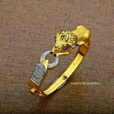 22kt yellow gold hallmarked lion face men's bracelet bangle best gifting jewelry