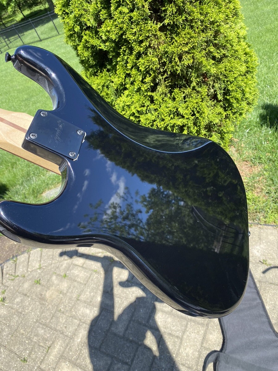 ギター Squier by Fender Bullet Stratocaster HSS Open Box Squier Bullet Stratocaster HSS Hardtail Limited