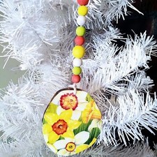 Handmade Spring Easter Daffodils Beaded Wood Ornament Tiered Tray Tree Decor