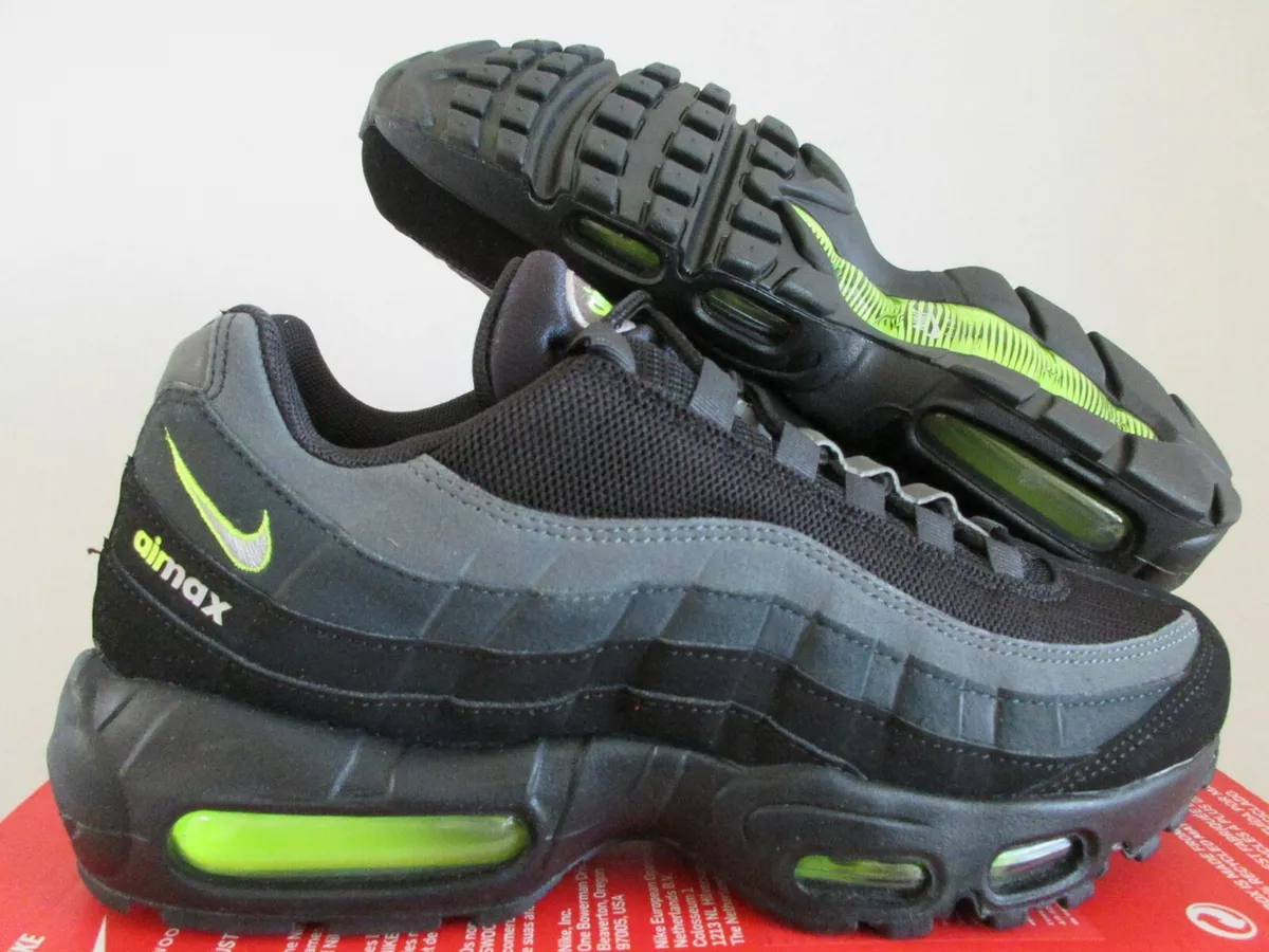 NIKE AIR MAX 95 BLACK-LIGHT SMOKE GREY-VOLT