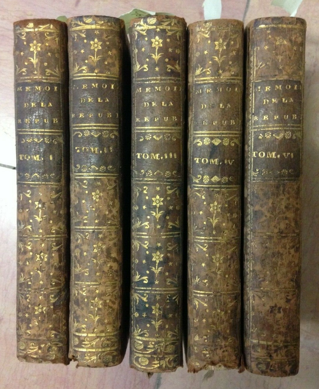 Picture 1 of 4