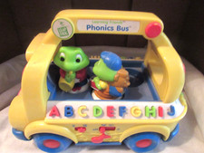 Leap Frog Learning Friends Phonics Bus with 2 Characters