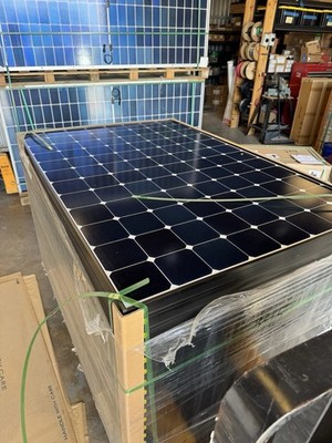 20pc Pallet SPR-X21-345-COM Sunpower 345 Watt Maxeon Cells Black Frame