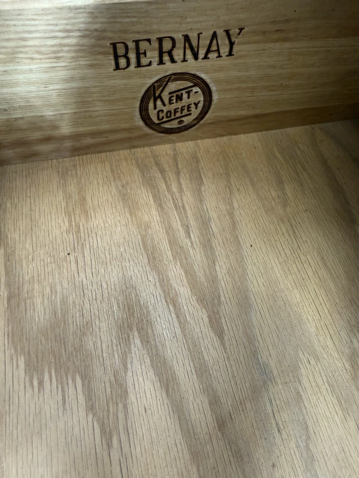 Французская провинциальная тумбочка от Kent Coffey - Изображение 4 из 4