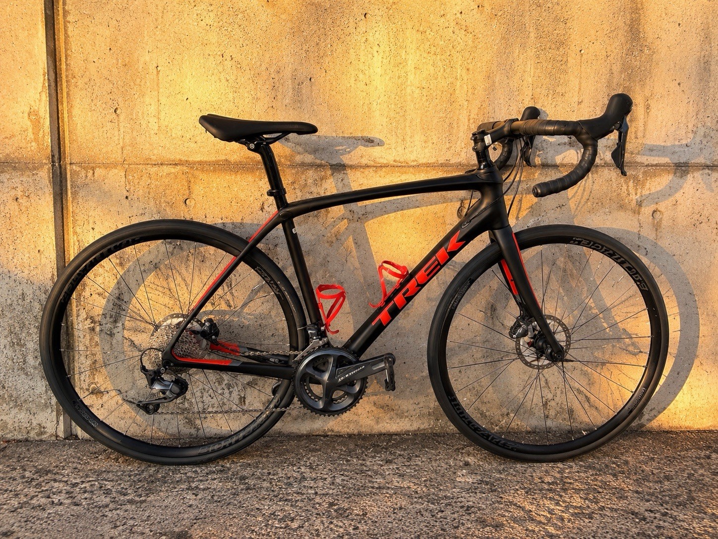 2019 Trek Domane SL 6 Disc – 54cm – Full Ultegra – Carbon – Excellent Condition