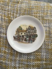 Old Couch House Bristol Round Decorative Plate Collectors Plate