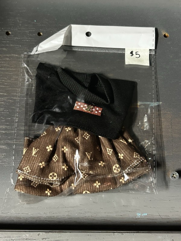 Labubu Doll Clothing 2-Piece Casual Set Cloth Black Top & Brown Patterned Skirt