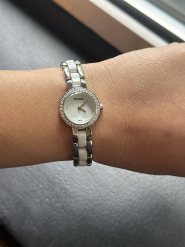 Chanel Swiss Diamants Silver &white womens Watch Perfect Conditions - Picture 3 of 7