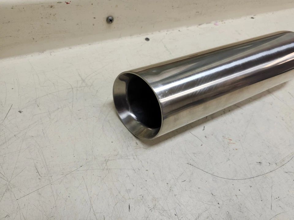 Punta de escape SLP Performance redonda pulida de 2,50 pulgadas P/N: 3-25-AA Foto 3 de 4