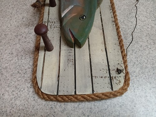 Fish Coat Hanger - Picture 5 of 5