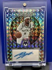 2022-23 Panini Mosaic Prizm - Scripts Bobby Portis #MS-POR - Autograph  Bucks
