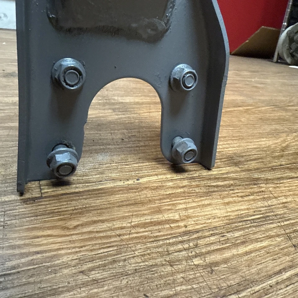 Brazo oscilante trasero 02 Suzuki Eiger 400 4x2 perfecto estado OEM Foto 4 de 4