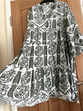 Made in Italy White & Dark Green Print Relaxed Tiered Smock Dress, approx 20-22