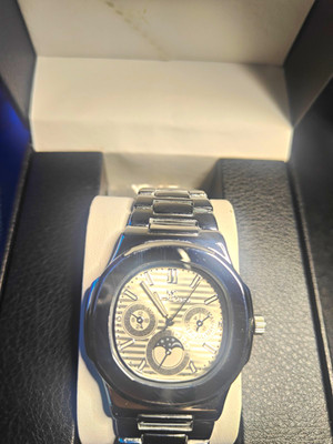 Montres Carlo Mens Quartz Moon Phase Day/Date Silver Dial Bracelet