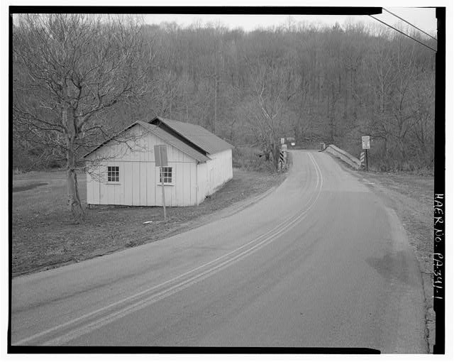 Dubbs Bridge, Spinnerstown Road (State Route 2031) spanning Hosensack Creek,