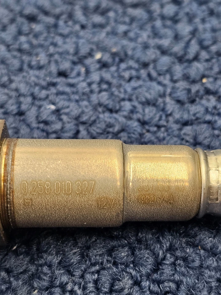 Sensor de oxígeno aguas abajo Bosch 16327 para Audi A8 Quattro 2016 Foto 4 de 4