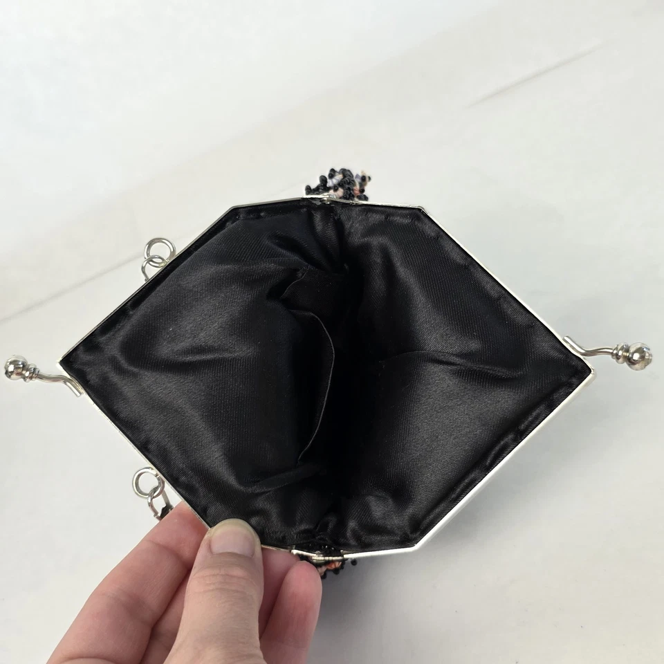 Bolso de Mano Bijoux Terner Satinado con Cuentas Muñequera Boho Glam Elegante Cartera Aleta Foto 3 de 4