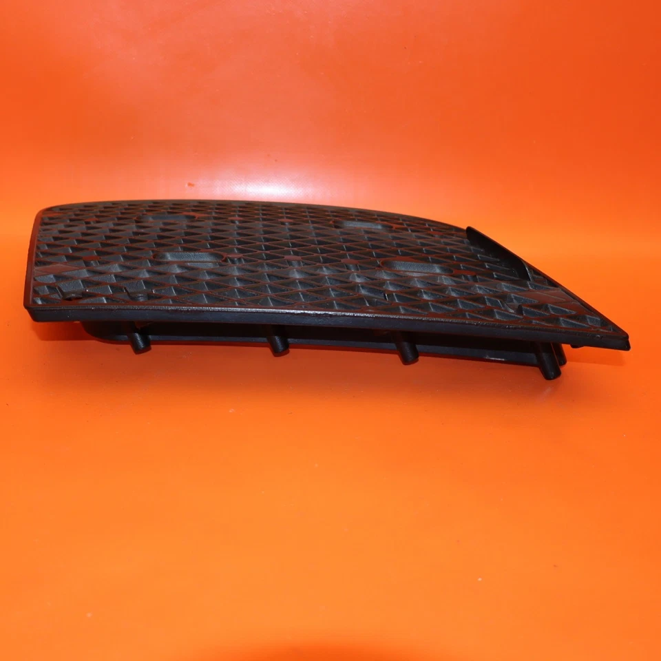 PARAGOLPES TRASERO REJILLA INFERIOR IZQUIERDA AUDI R8 SPYDER 2010 2011 2012 420807697B OEM Foto 2 de 4