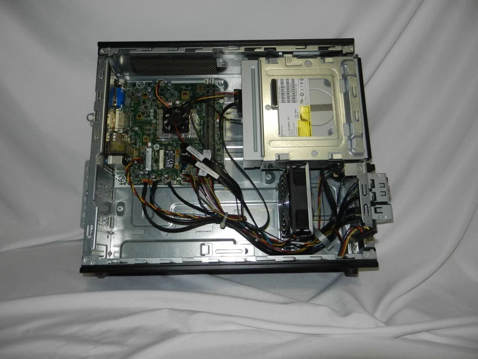 Computadora de escritorio HP Pavilion Slimline 400 PC 400-224 para piezas sin disco duro Foto 4 de 4