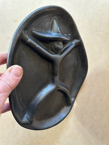 Barro Negro Oaxaca Mexico Signed Artist Figural Mexican Plate BLACK POTTERY 50s - Picture 4 of 24