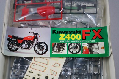Maquette Union 1/15 Kawasaki Z400FX – Série World Big Motorcycles, M-13