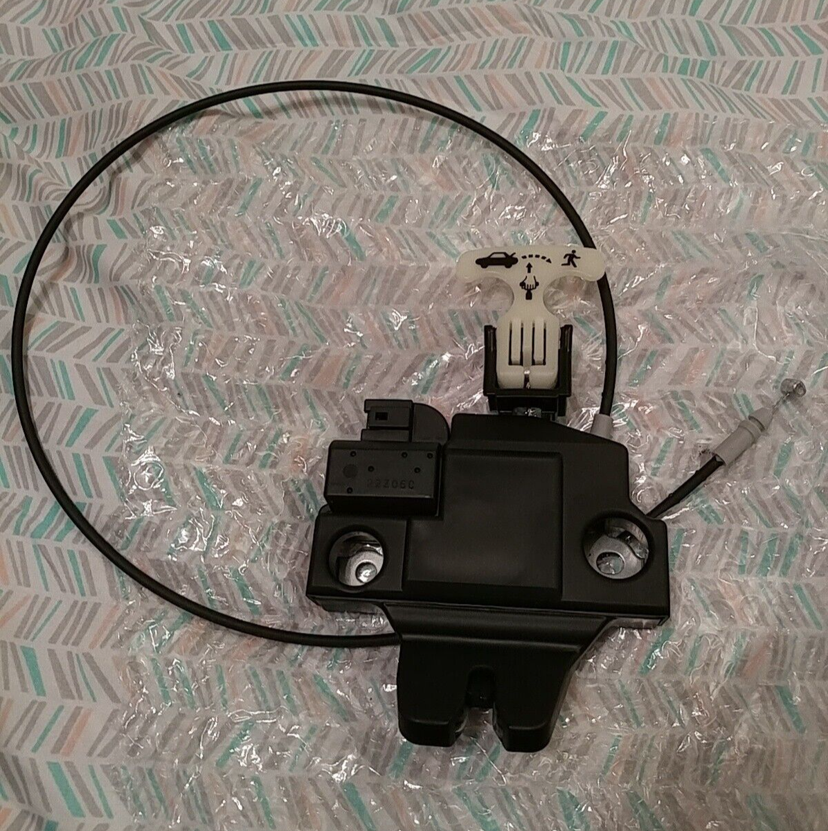 Toyota Trunk Lock Actuator Motor 64600-06070 6460006070 | eBay