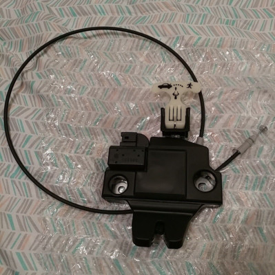 壺 6460033160 Genuine Toyota LOCK ASSY, LUGGAGE COMPARTMENT