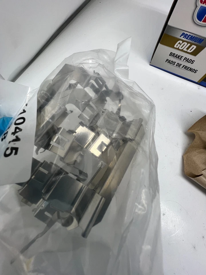 Pastilla de freno de disco delantera Infiniti Q70 Premium Gold 2019 GMKD888 Foto 3 de 4