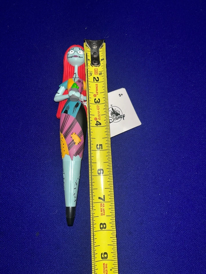 Figura Pluma Sally Pesadilla Antes De Navidad Parques Disney Nueva Foto 3 de 3