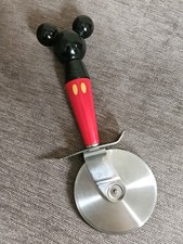 Disney Mickey Mouse Novelty Pizza Cutter In Excellent Condition RARE Collectable