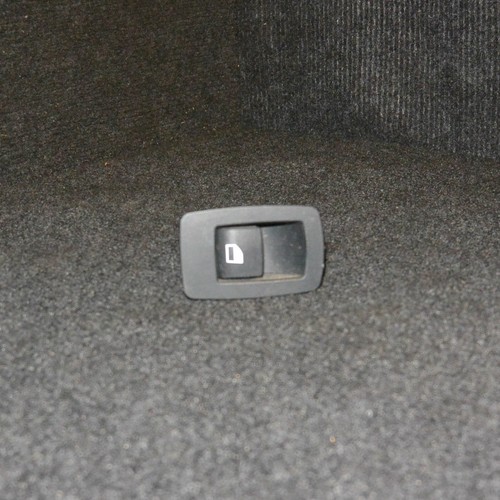 BMW 1 F20 120d Fensterheberschalter hinten rechts 9208106 2.0D 120kw 2012