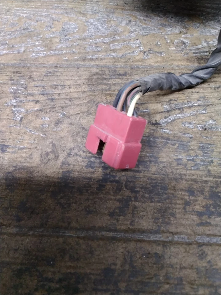 82 80-82 Honda CB900 CB900C 1982 manillar abrazadera caja de fusibles fabricante original BR-690 Foto 4 de 4