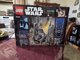 LEGO Star Wars Kylo Ren's Command Shuttle 75104 Set 1005 Pieces Minifigures