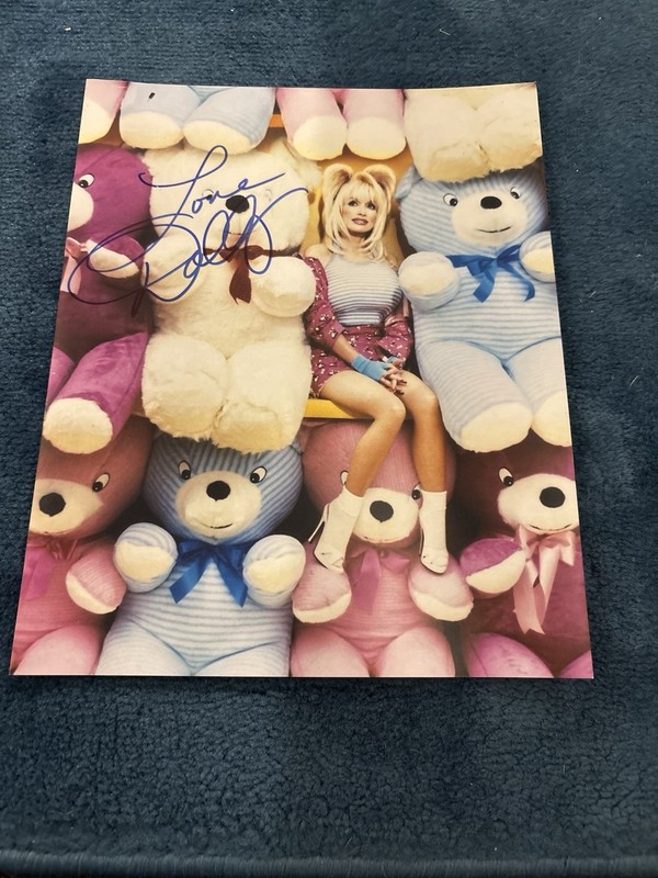 Dolly Parton Autographed Photo