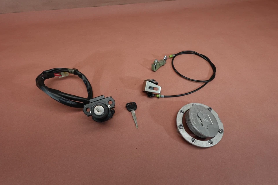 Juego de llaves de encendido Honda Interceptor 800 VFR800 2003-2009 tapa de gas Foto 3 de 4